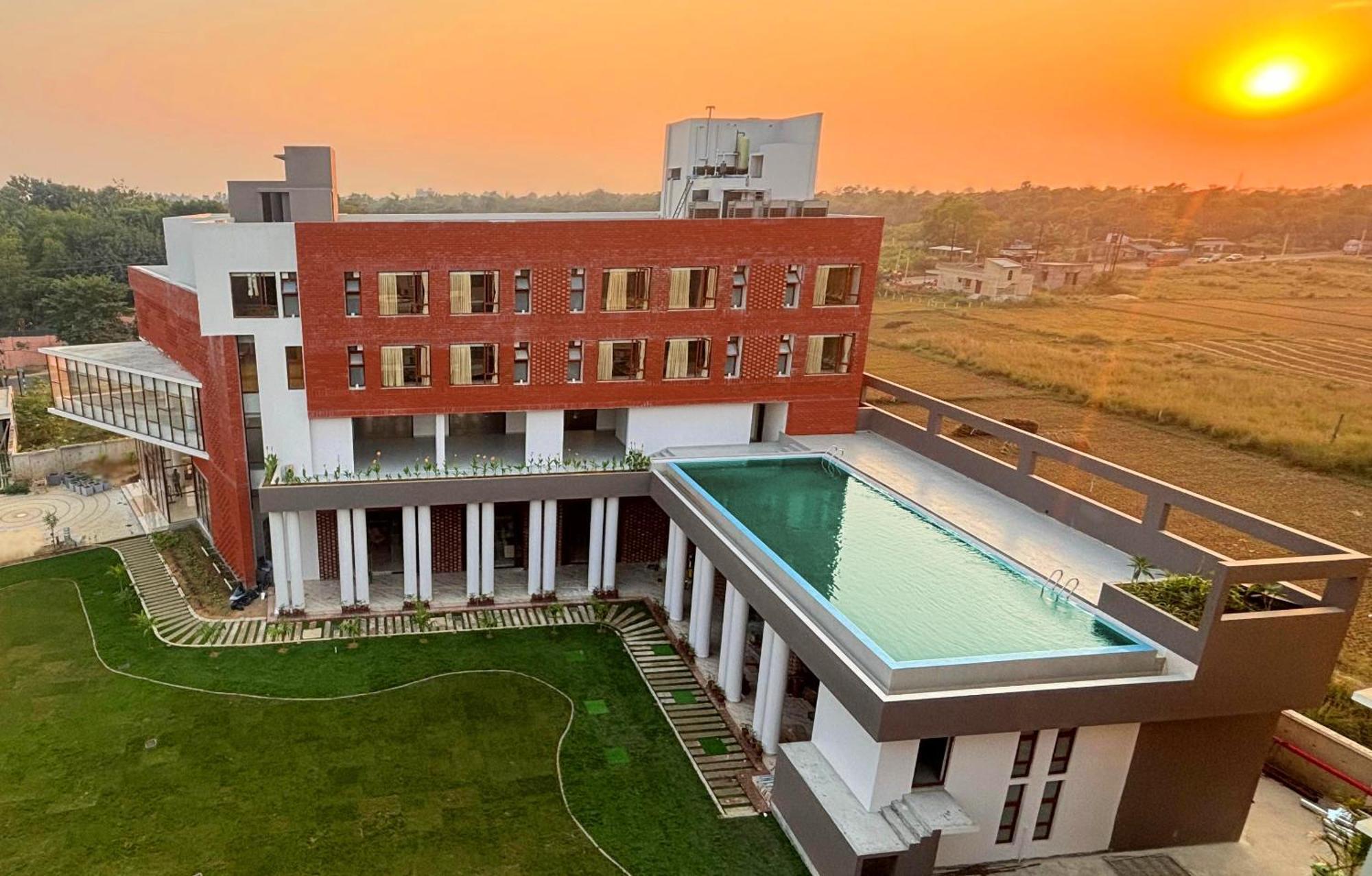The Pearl Club Resort Shānti Niketan Dış mekan fotoğraf