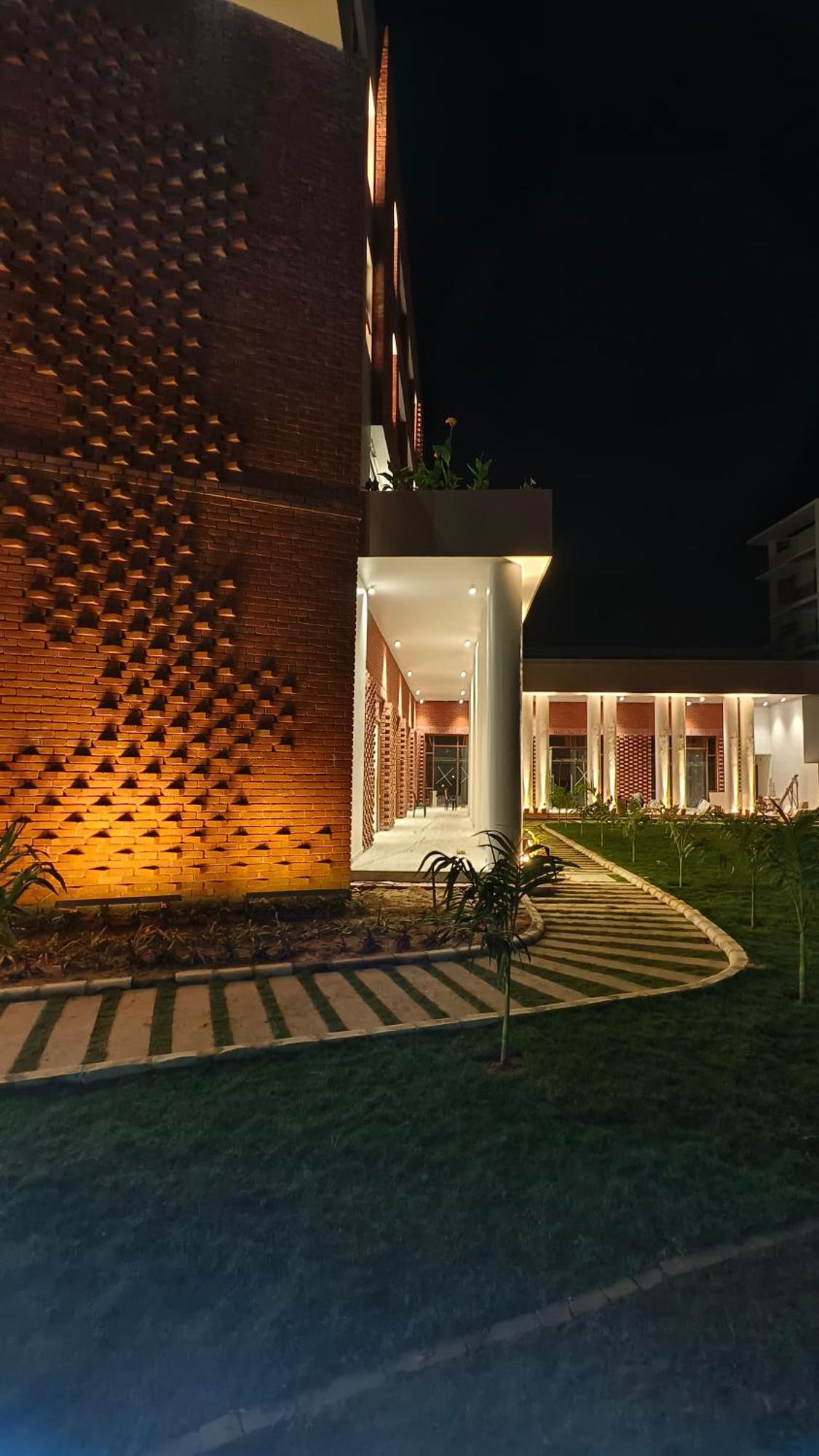 The Pearl Club Resort Shānti Niketan Dış mekan fotoğraf