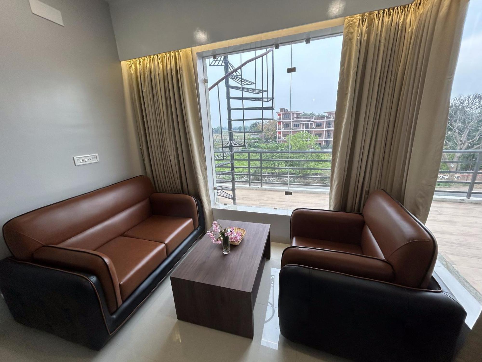The Pearl Club Resort Shānti Niketan Dış mekan fotoğraf